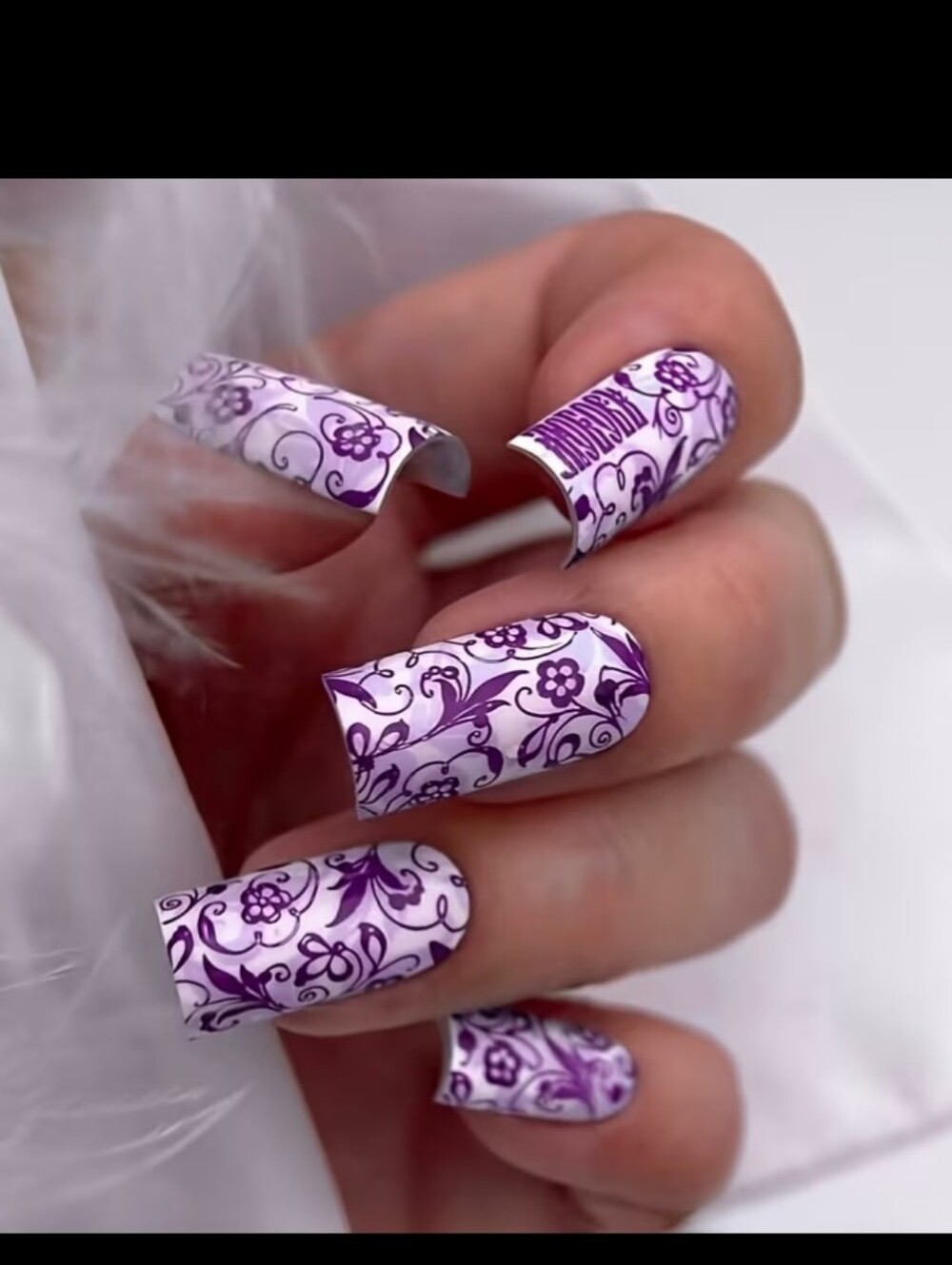 🔥3/$21 Purple Floral Press-On Nails
